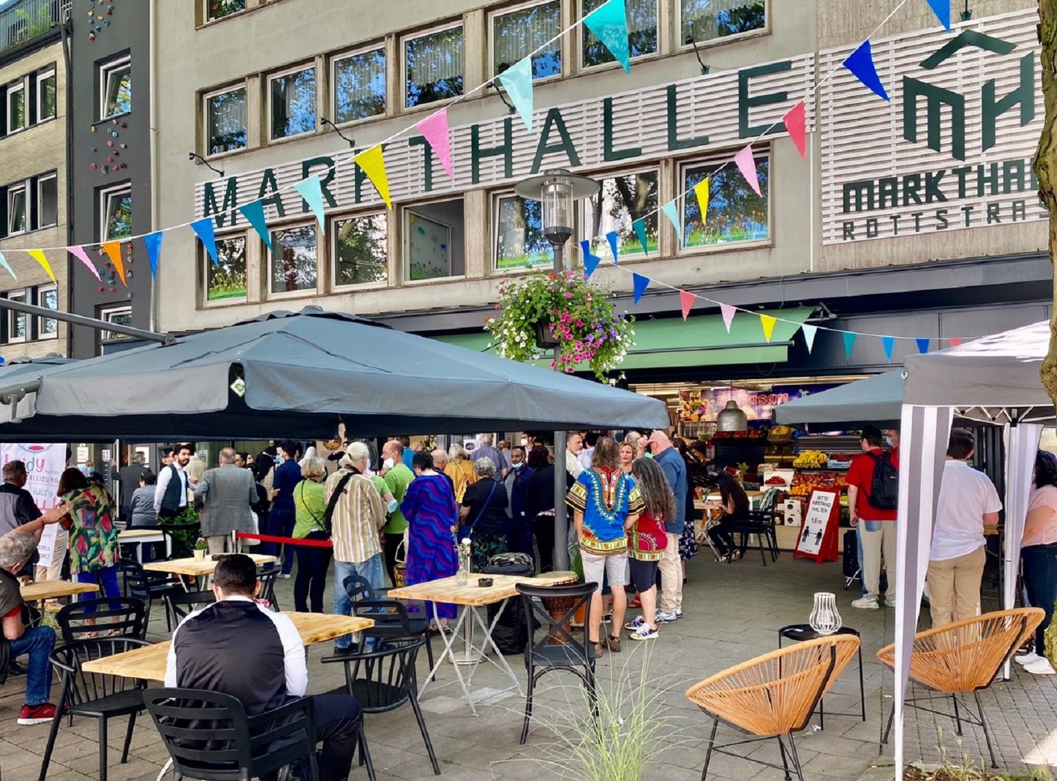 Eröffnungsfeier an der Markthalle Rottstraße. Foto: Michael Alisch