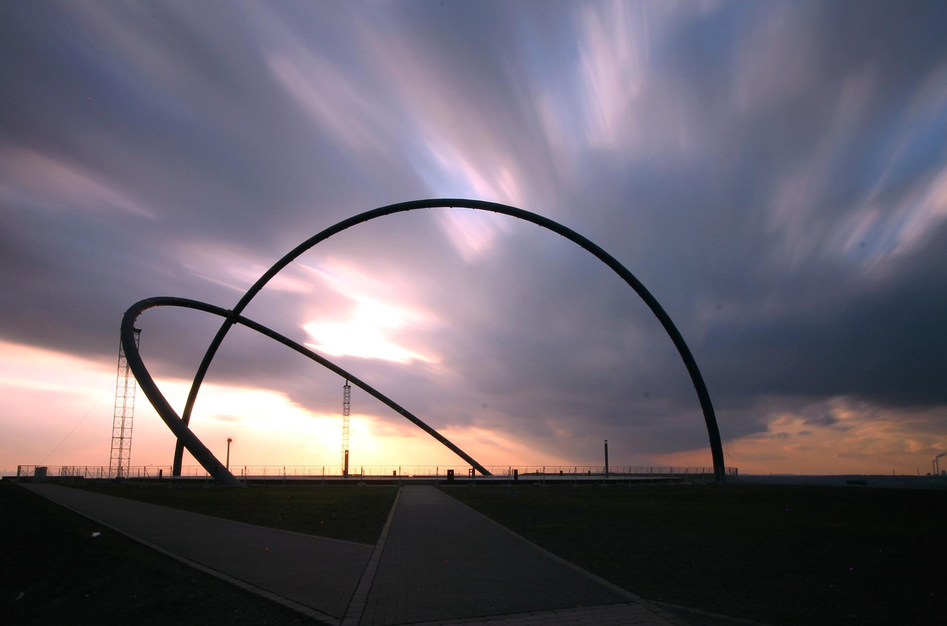 Die Halde Hoheward bei Sonnenuntergang