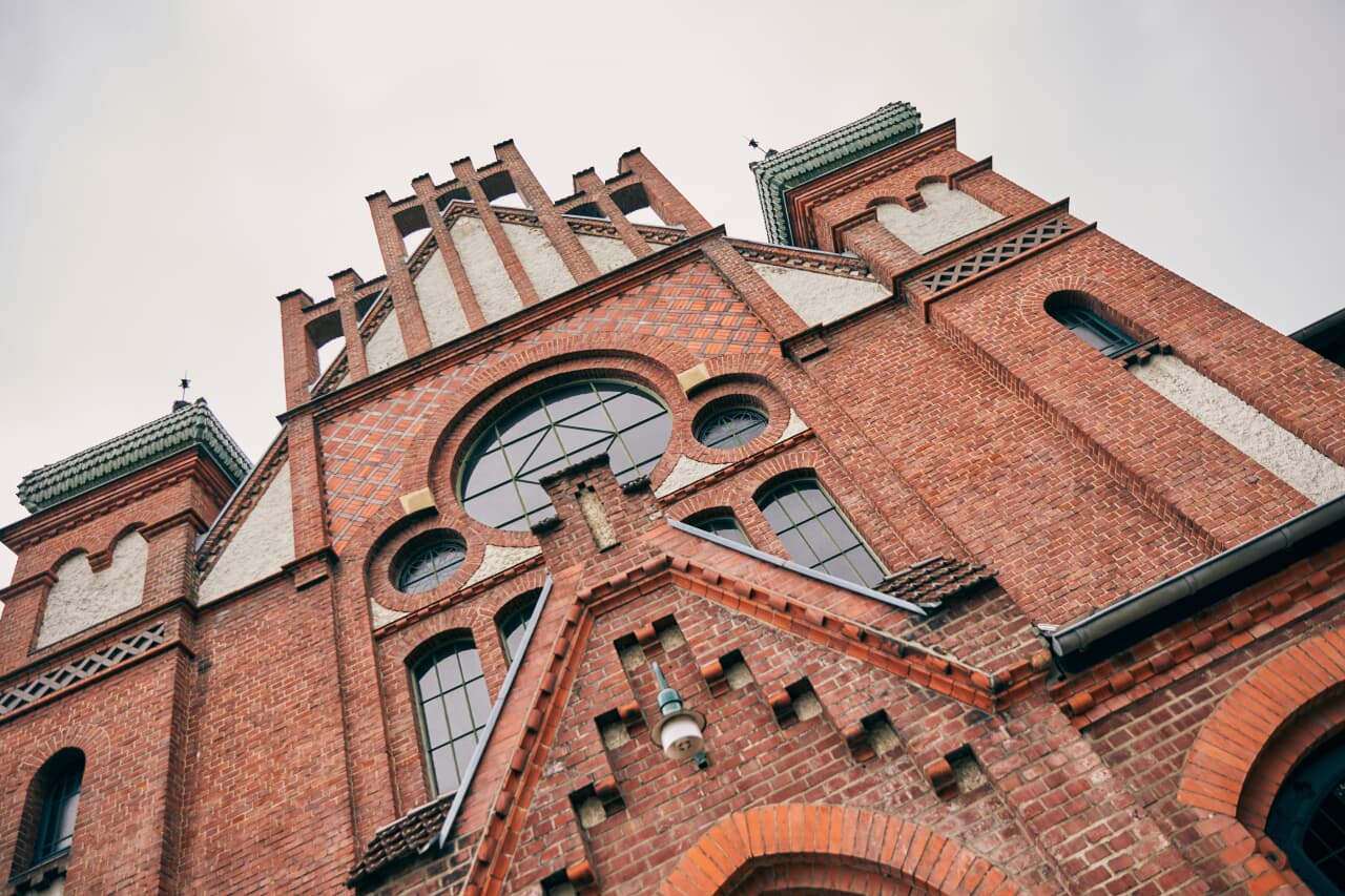 Backsteinfassade der Zeche Zollern in Dortmund