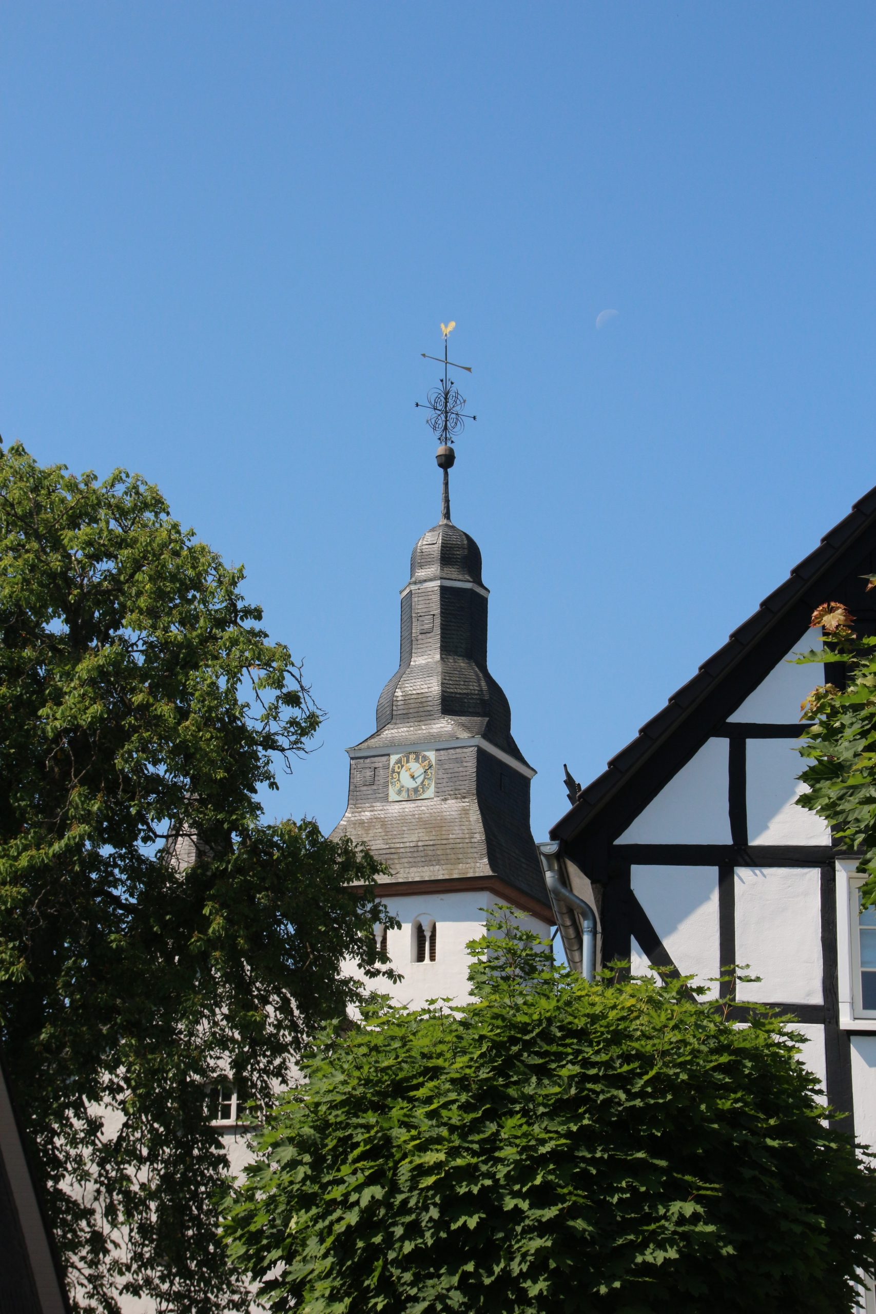Pittoresker, denkmalgeschützter Stadtkern, viele Kulturangebote und Outdoor-Möglichkeiten, soweit das Auge reicht: Nümberg im Hombuger Ländchen ist immer einen Ausflug wert. Foto: Nümbrechter Ku