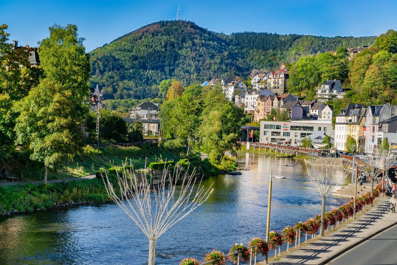 An der Lennepromenade könnt Ihr entspannt Beine und Seele baumeln lassen
