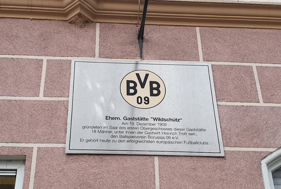 Tafel mit Informationen zur Gründung des BVB