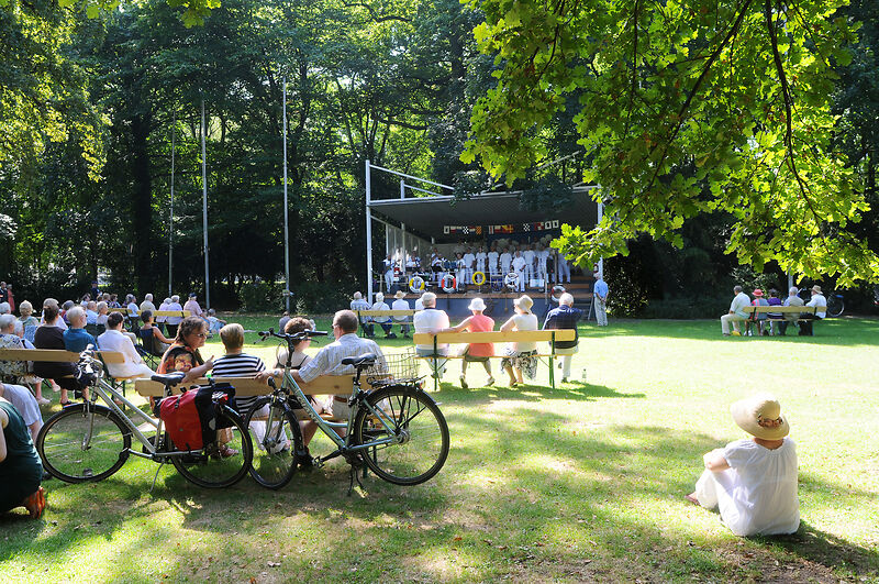 Open-air-Konzert im Düsseldorfer Hofgarten